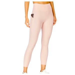 FABLETICS Oasis High-Waisted 7/8 Legging & Tanktop